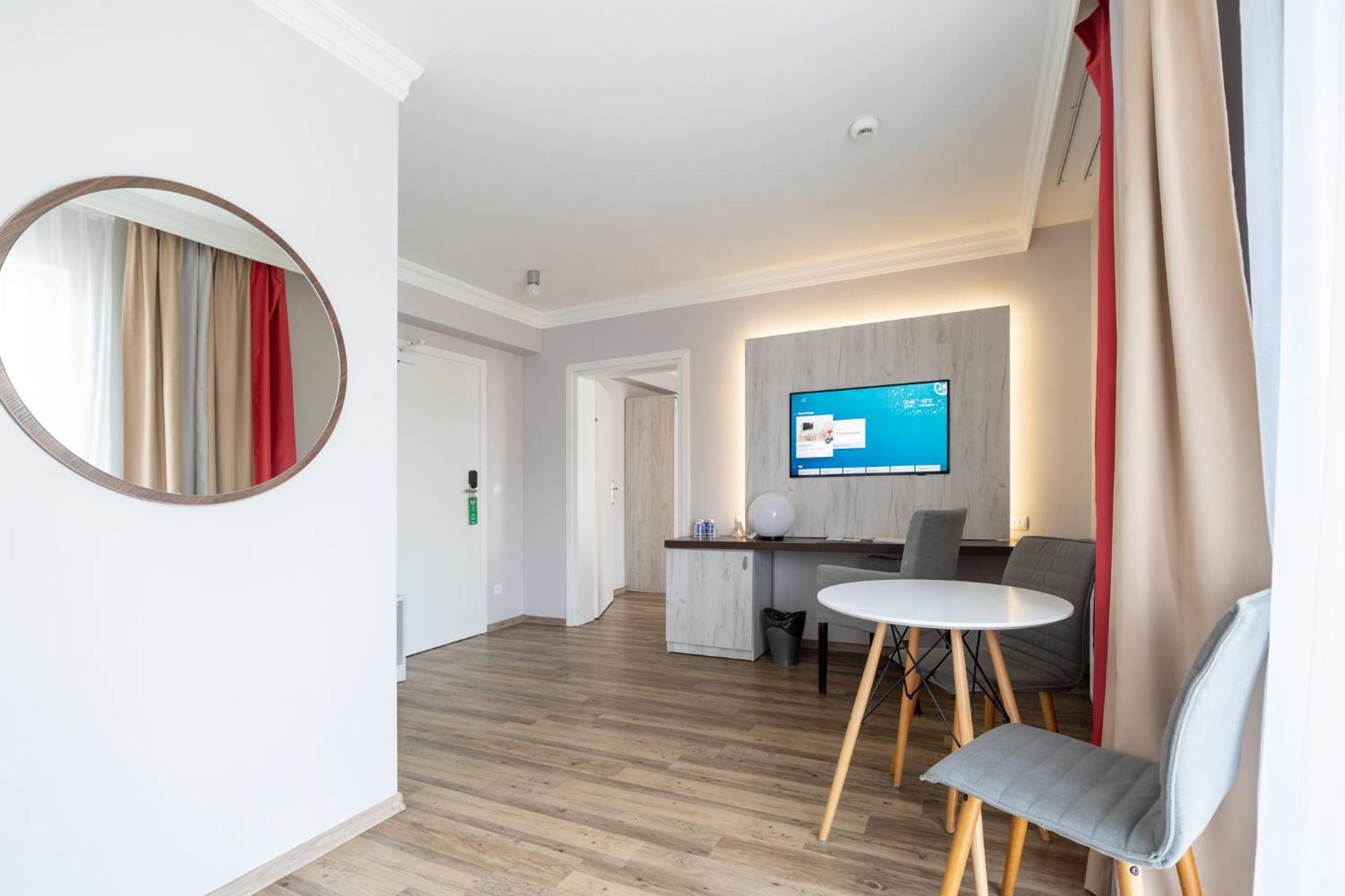 Hotel & Spa Trzy Wyspy Swinoujscie Bagian luar foto